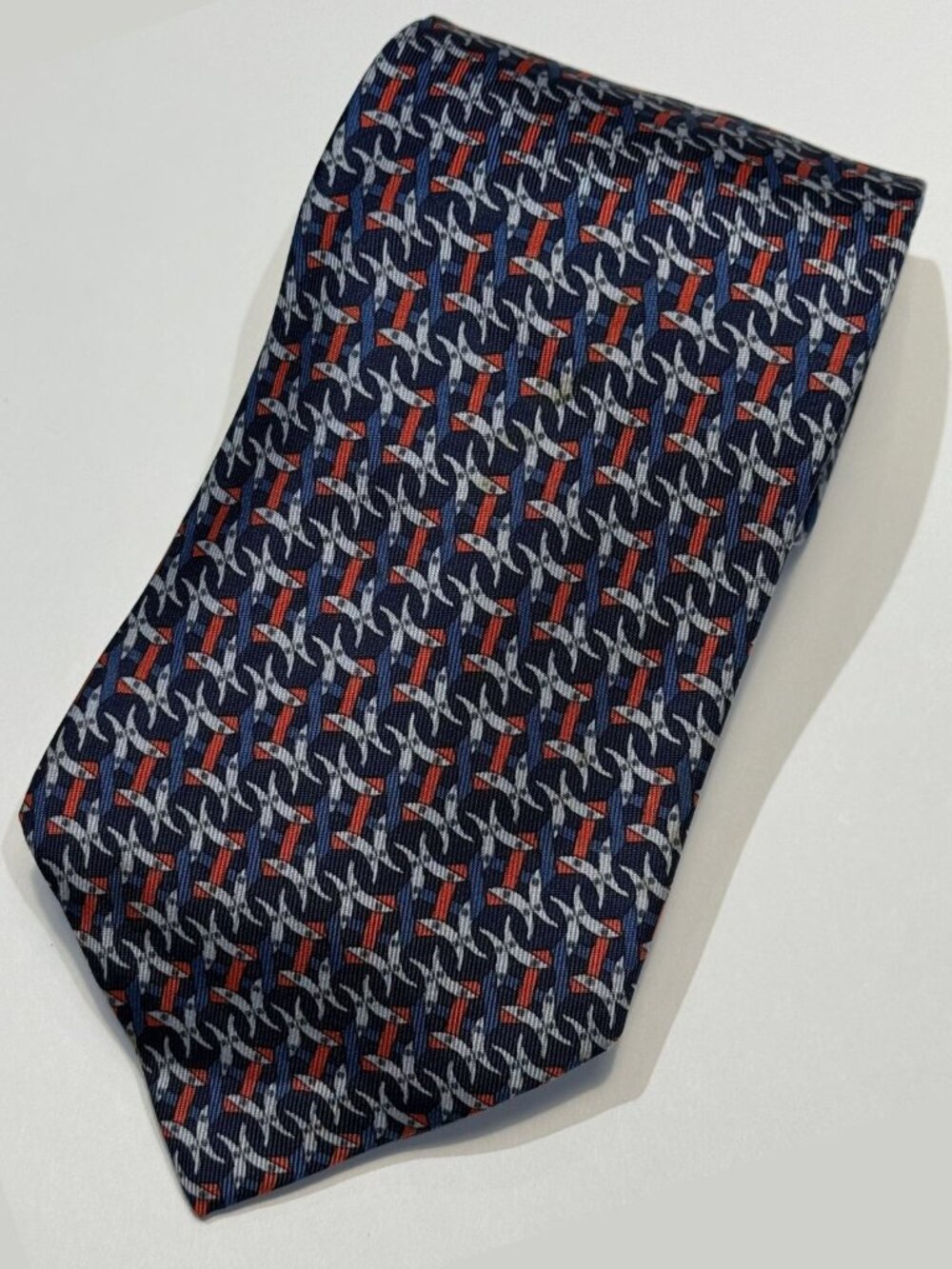 HERMES Dark Blue Red Horseshoes Pattern Print Silk Tie